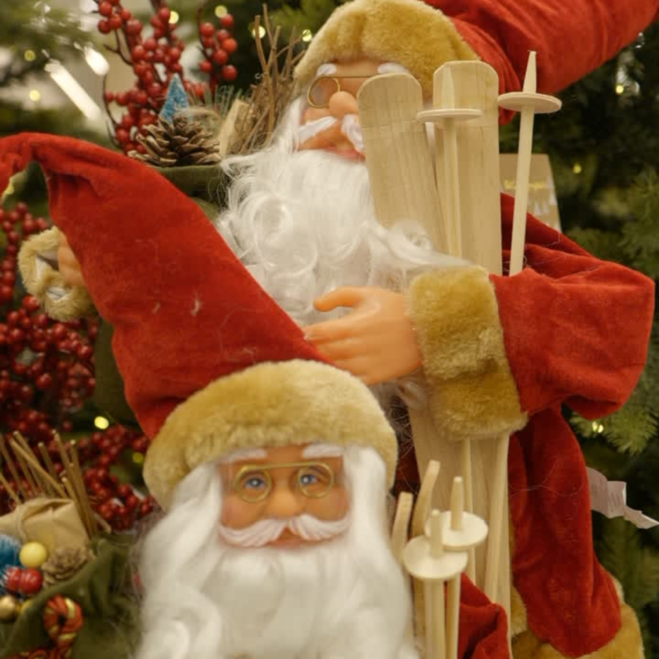 Designer holiday Santa in ivory and gold robe with fine detailing