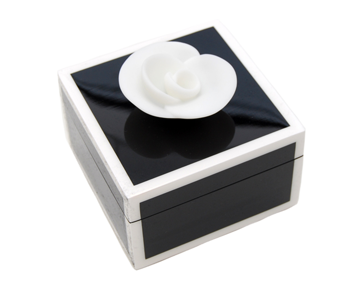 Design Shop 5"SQ Box: 5"x5"X3"H, Five Side Black with White Box with White Resin Flower
