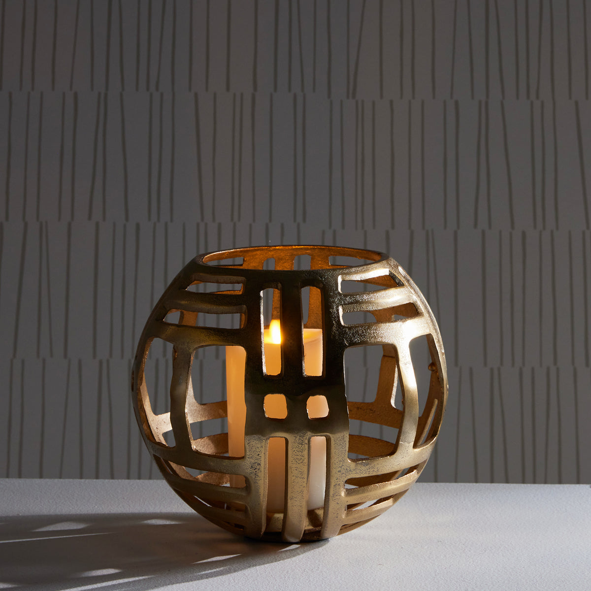 Design Shop Cecil Hurricane Large