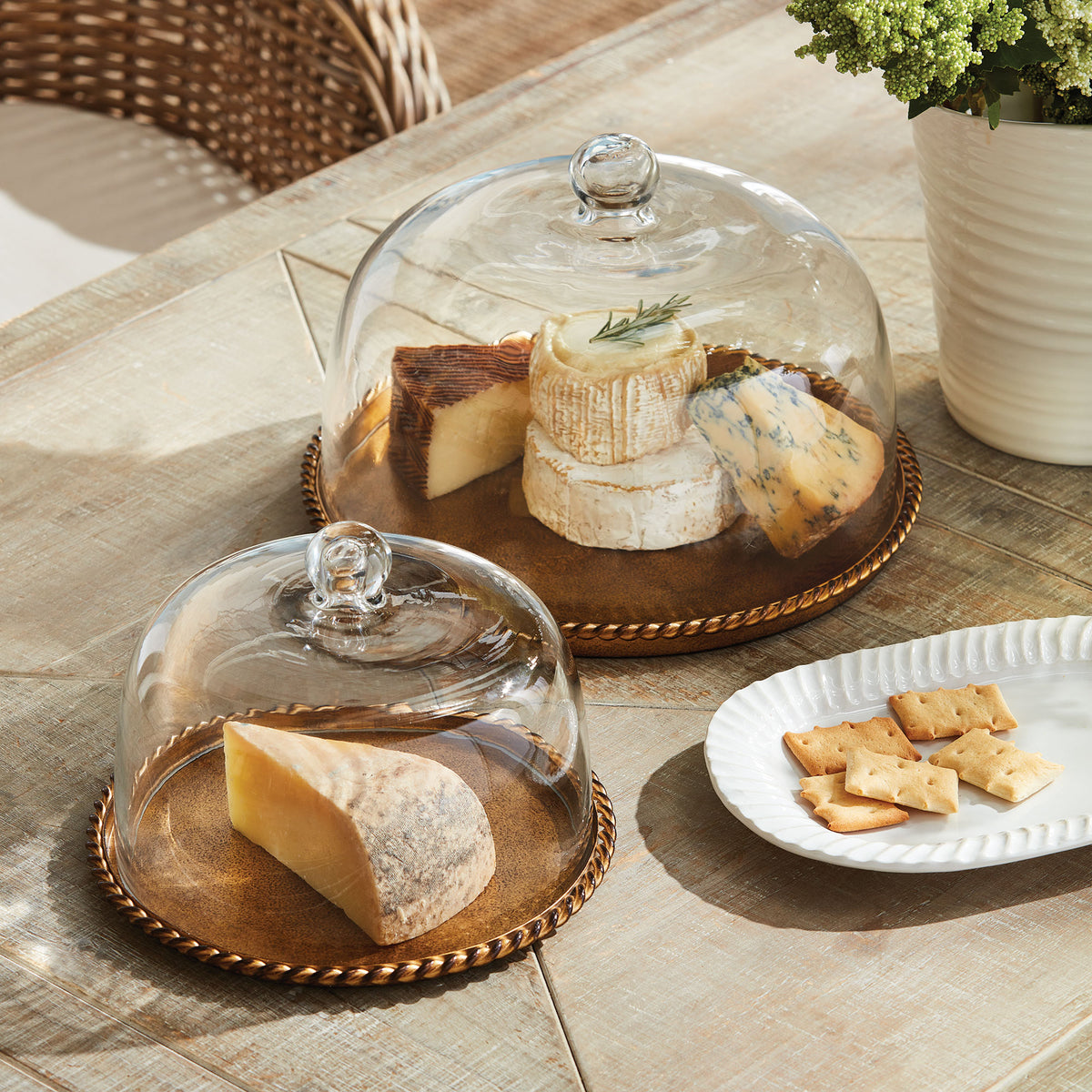 Design Shop Braiden Tray With Cloche Large