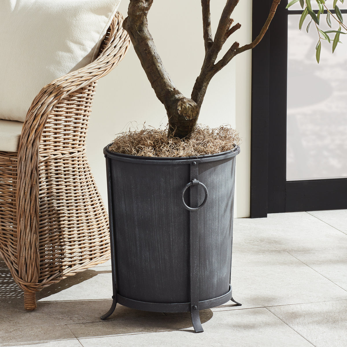 Design Shop Oberon Planter Medium