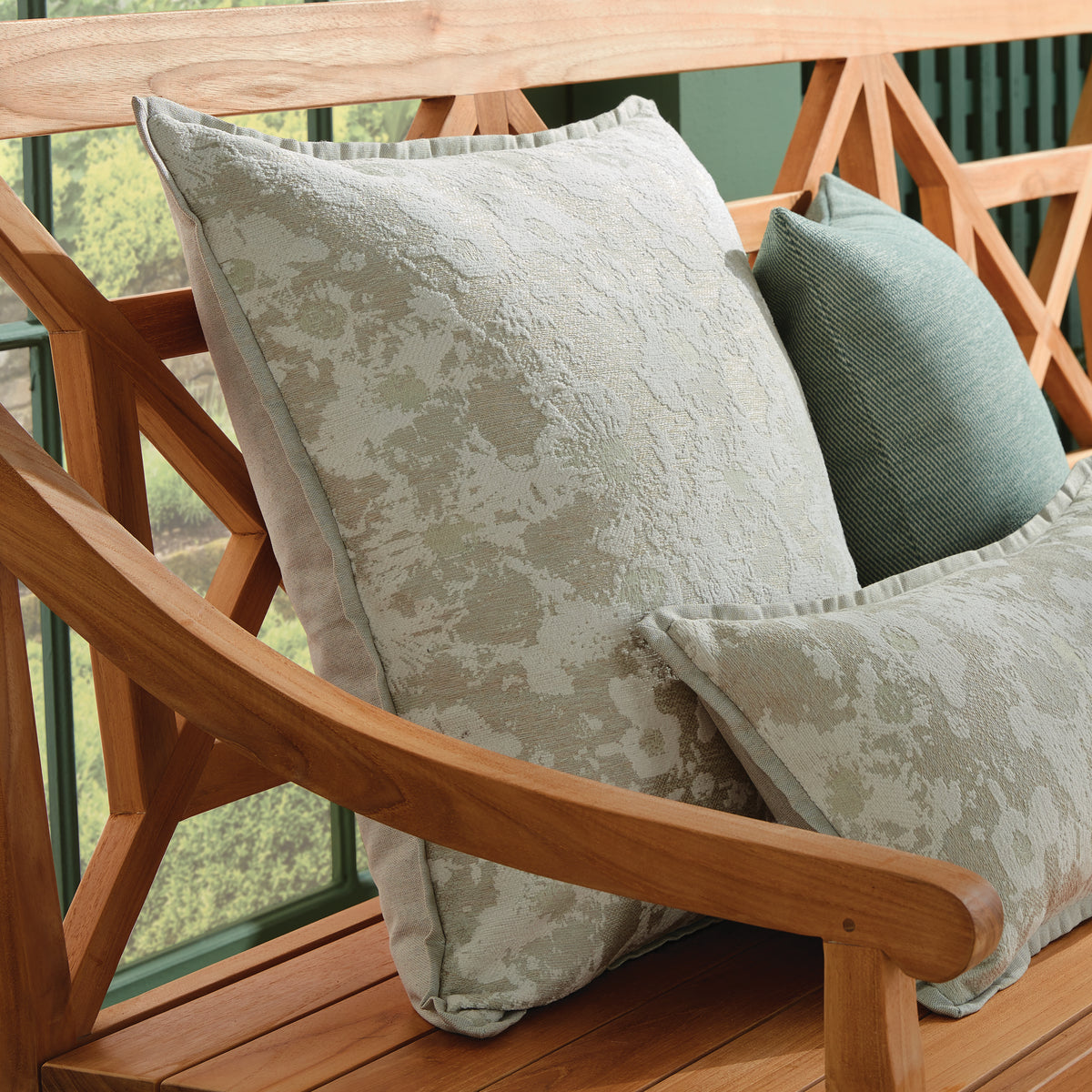 Design Shop Sofia Square Indoor-Outdoor Pillow 24"