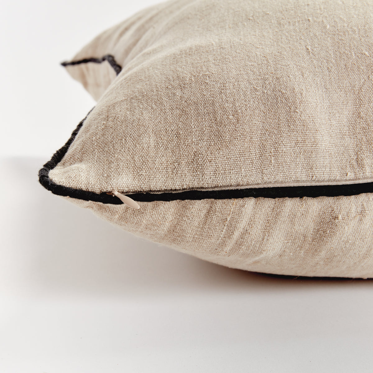 Design Shop Elias Pillow 24"