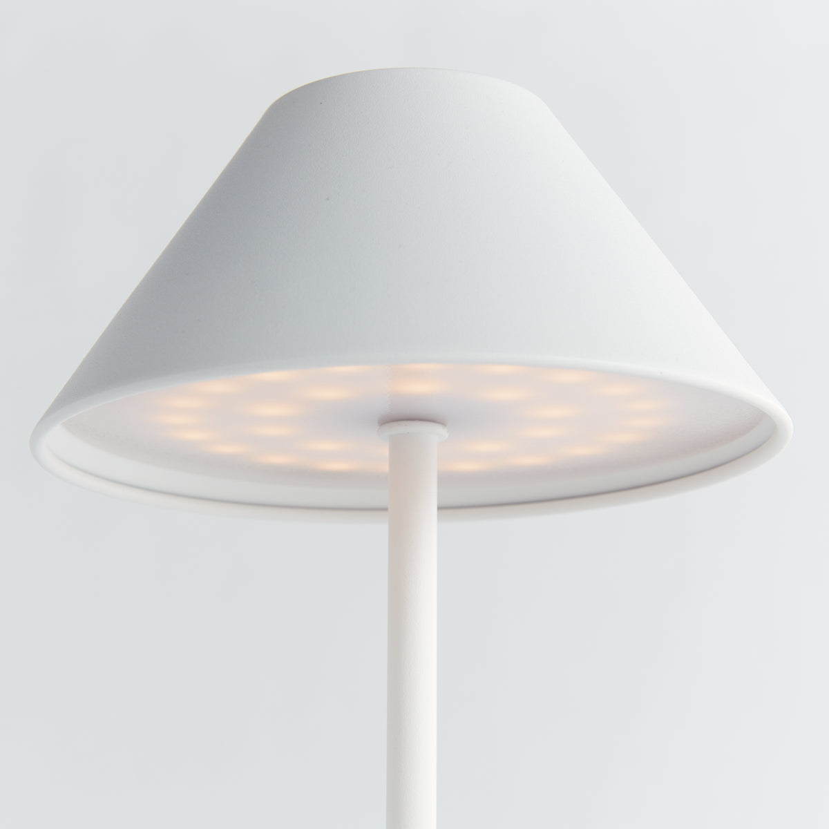 Design Shop Alluna Cordless Led Lamp 10"