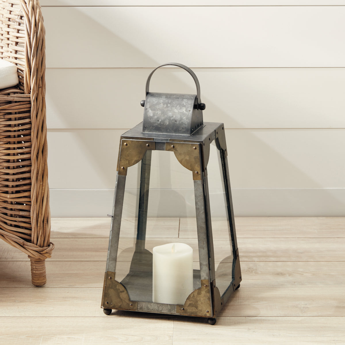 Design Shop Madera Outdoor Lantern Small