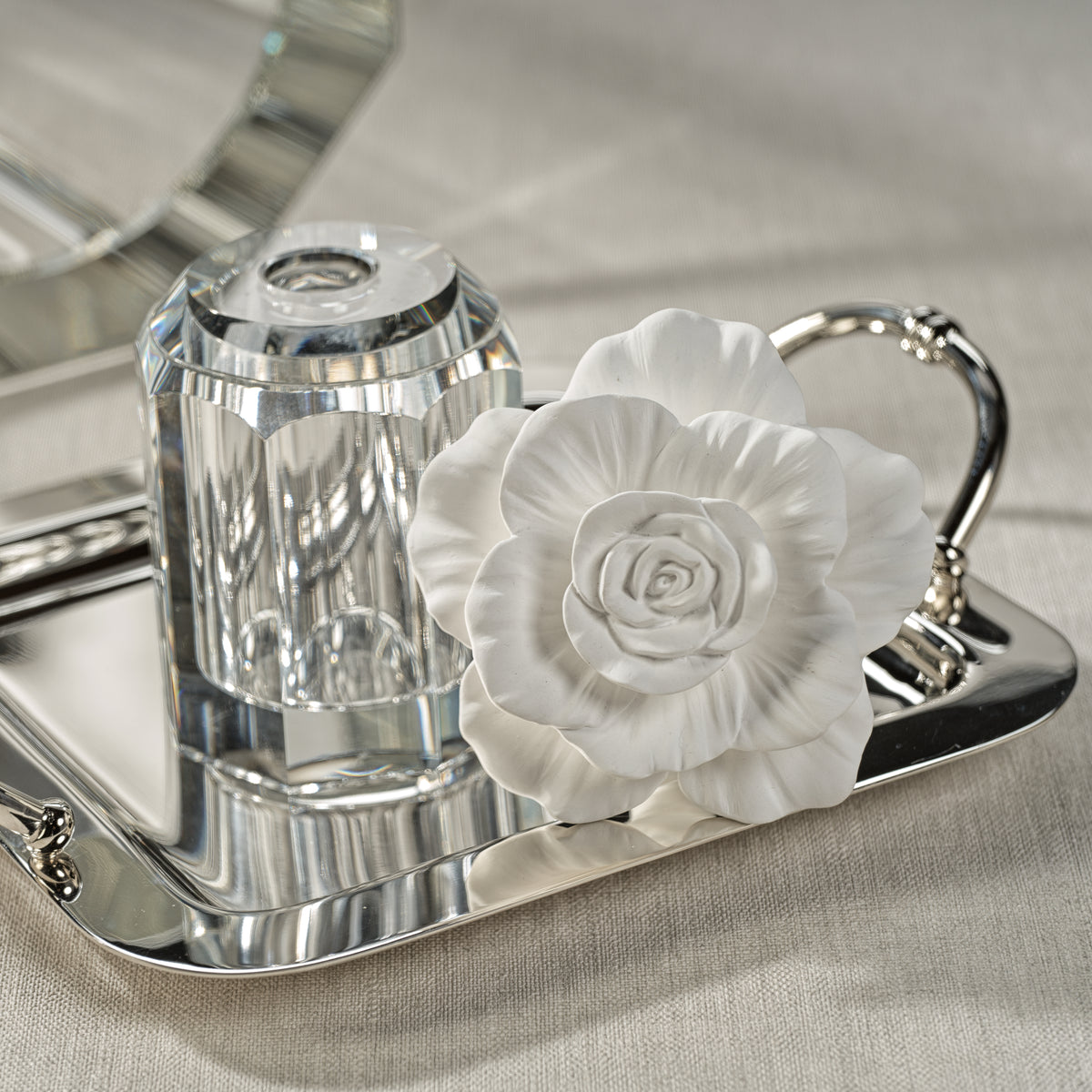 Zodax Venezia Porcelain Diffuser, “Liliana”- Orange Blossom, Mimosa Absolute and White Musk