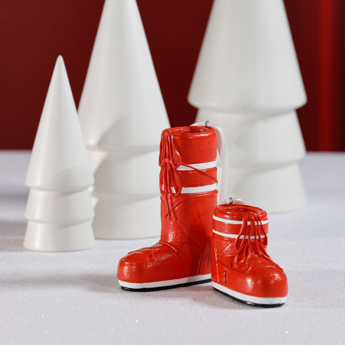 Zodax Après Ski Boot Holiday Ornaments, 6 Hanging Pieces (3 Sets of 2 Assorted Sizes), Red