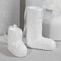 Zodax Après Ski Boot Holiday Ornaments, 6 Hanging Pieces (3 Sets of 2 Assorted Sizes), White