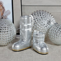 Zodax Après Ski Boot Holiday Ornaments, 6 Hanging Pieces (3 Sets of 2 Assorted Sizes), Silver