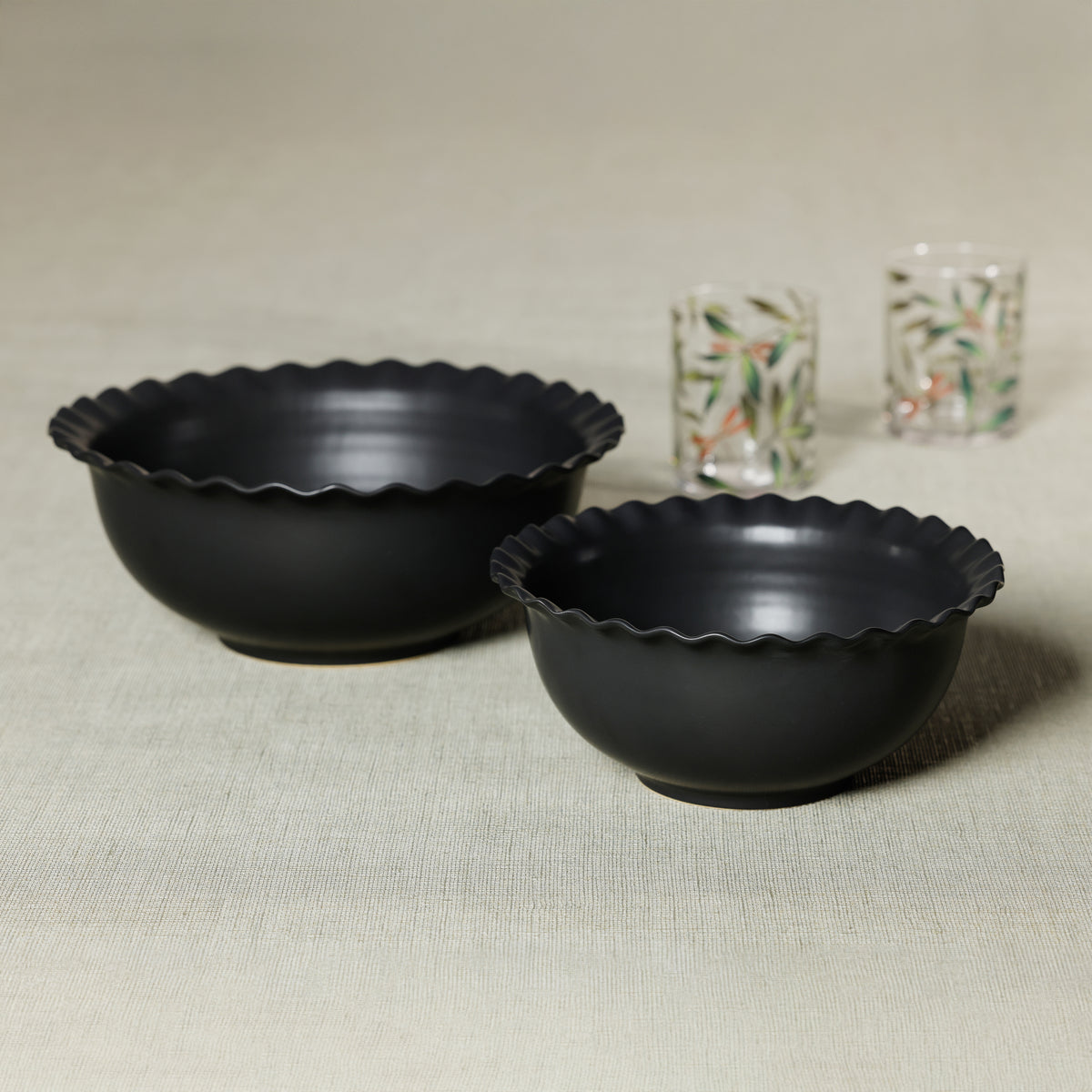 Zodax Montecito Ruffled Rim Black Ceramic Bowl, Large