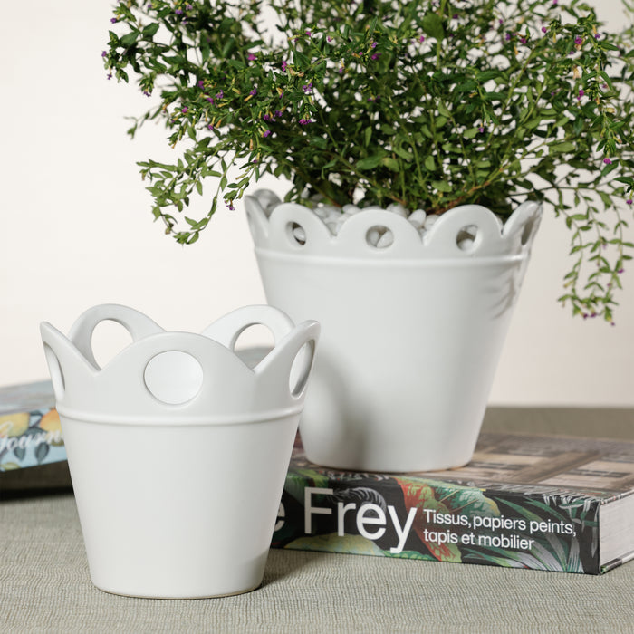 Zodax Petal Rim White Ceramic Flower Pot, Small