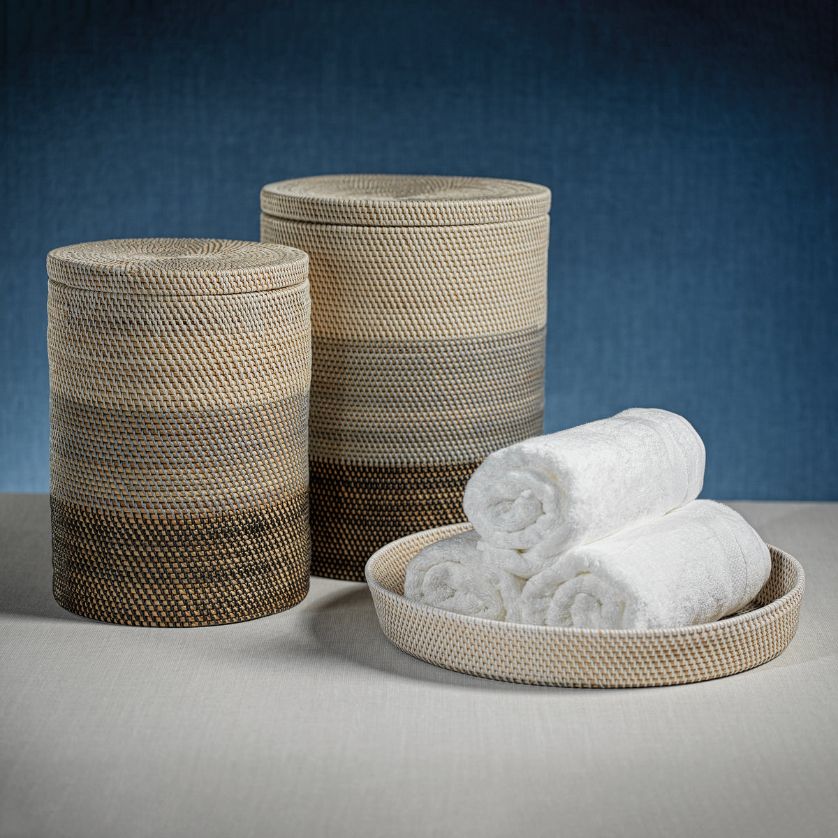 Zodax Bari 19.75" Diameter Round Rattan Serving Tray