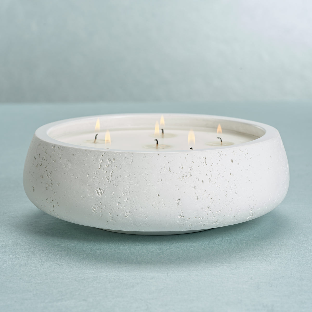 Zodax Cote d'Azur White Concrete Candle, 45.5 oz, Sea Salt & Coastal Mist