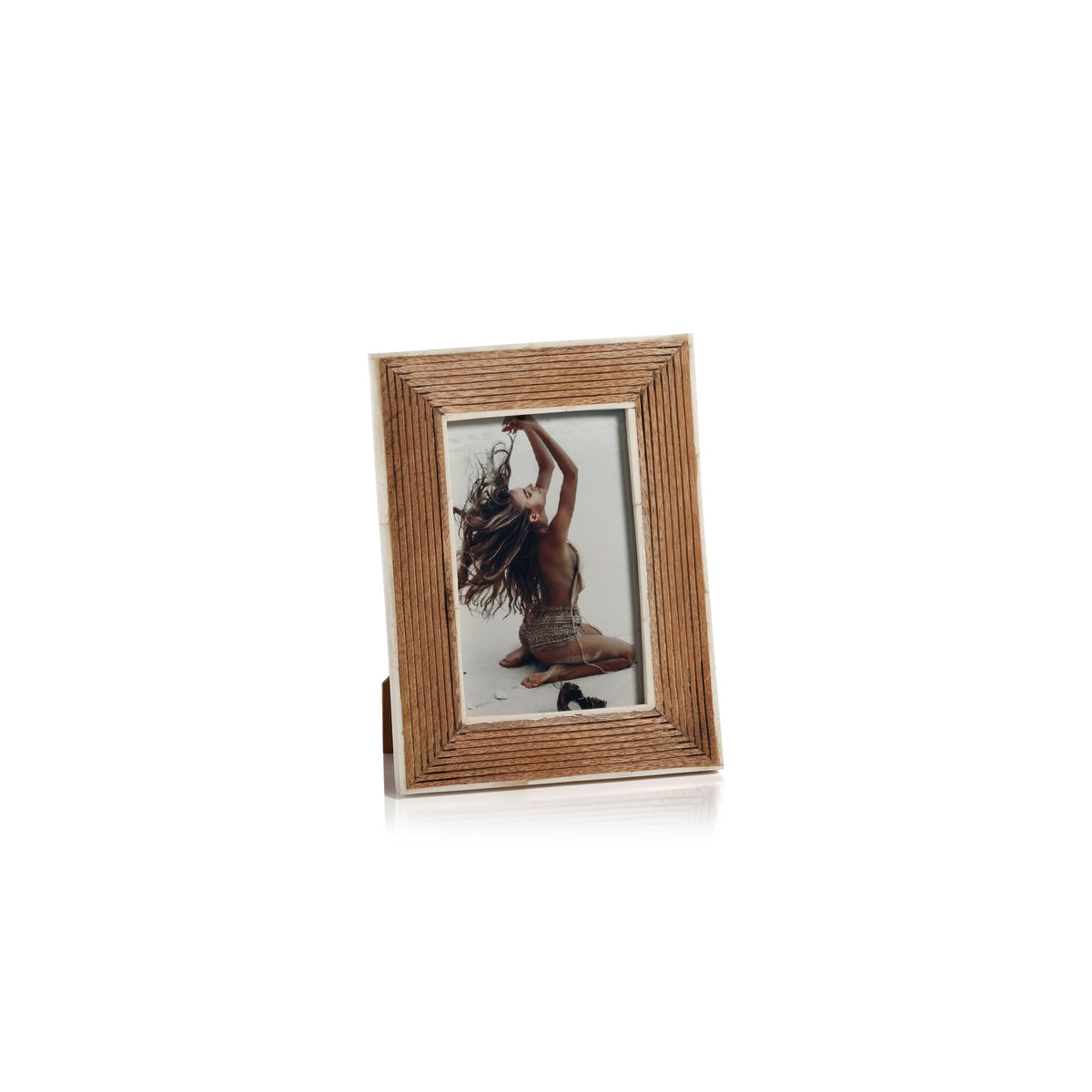 Zodax Ribbed Mango Wood Frame with  White Bone Inside Boarder, 4" x 6"
