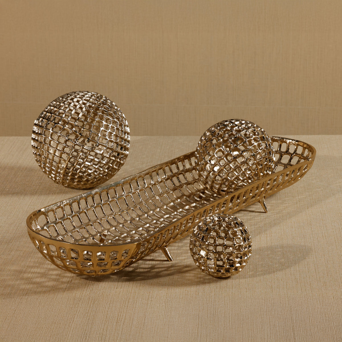 Zodax Reticolo Oval Gold Metal Decorative Footed Tray, 28"