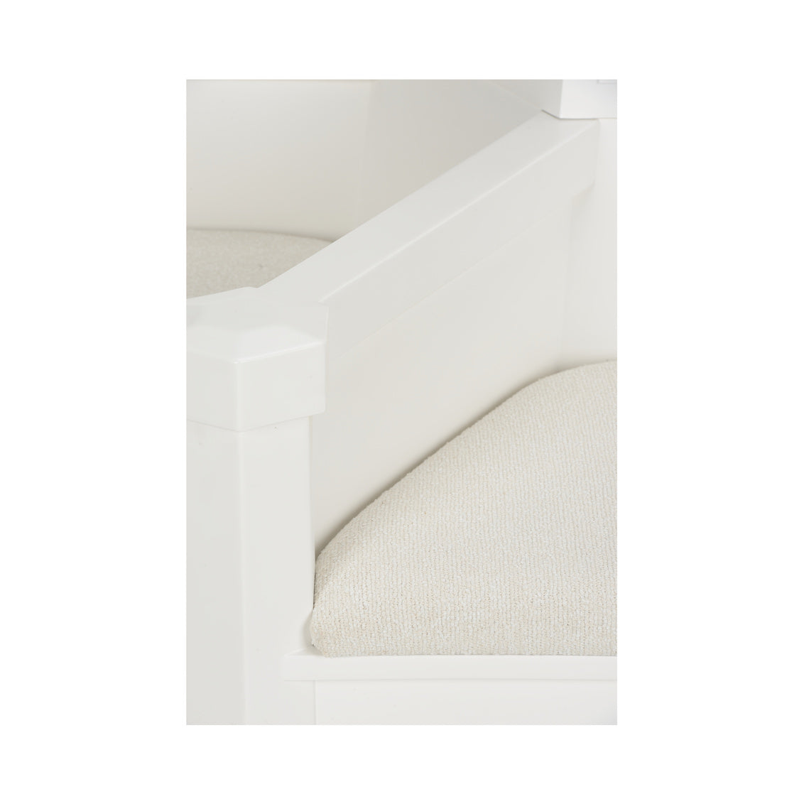 Chelsea House Saratoga Settee