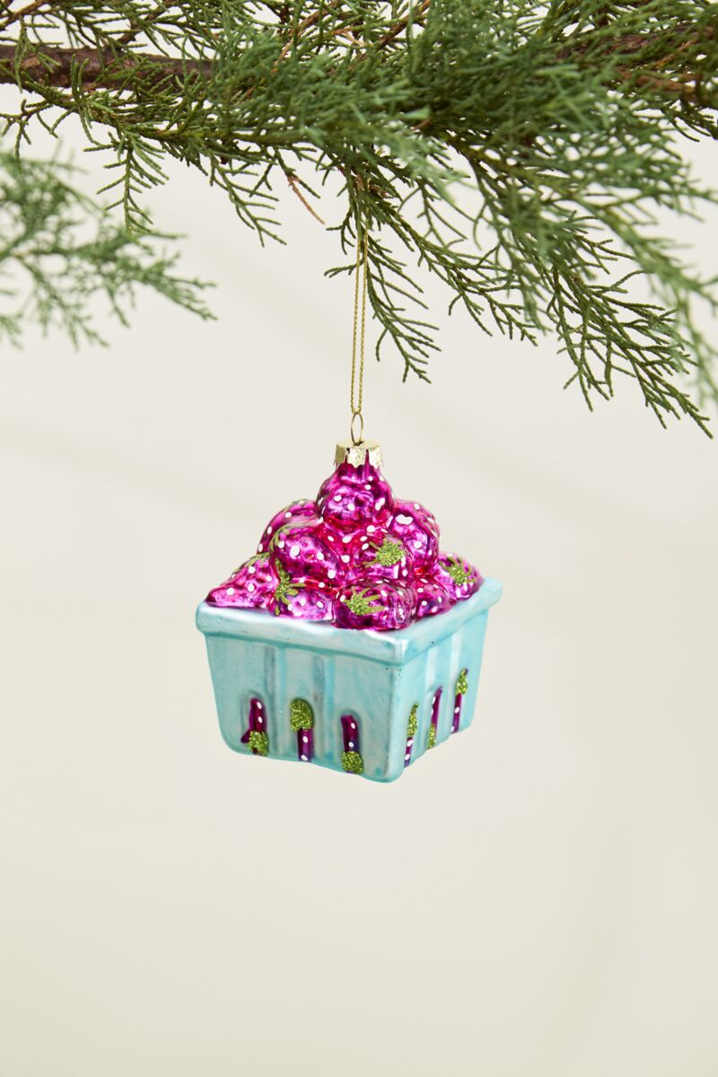 Design Shop Berry Basket Ornament 2.75"x 3.25", Set of 6