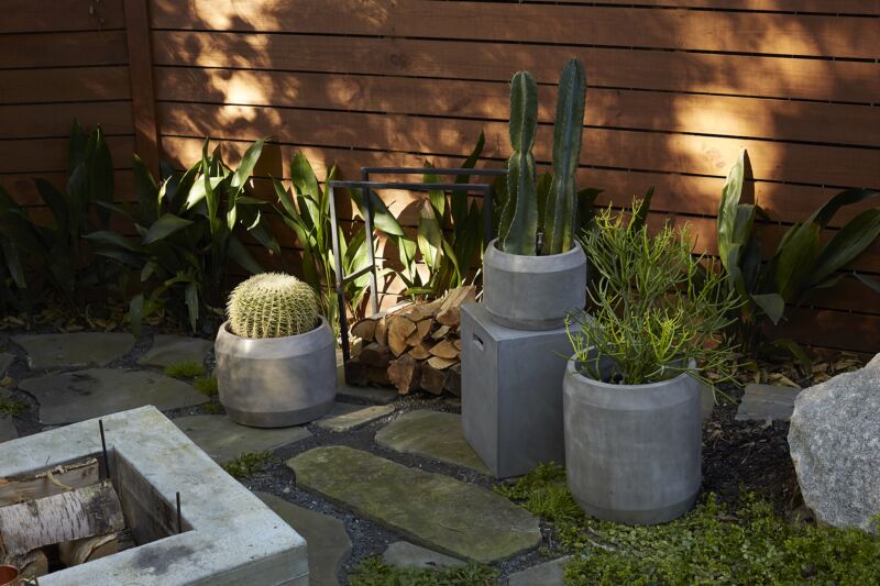 Design Shop Caldwell Planter 15.5"x 17"