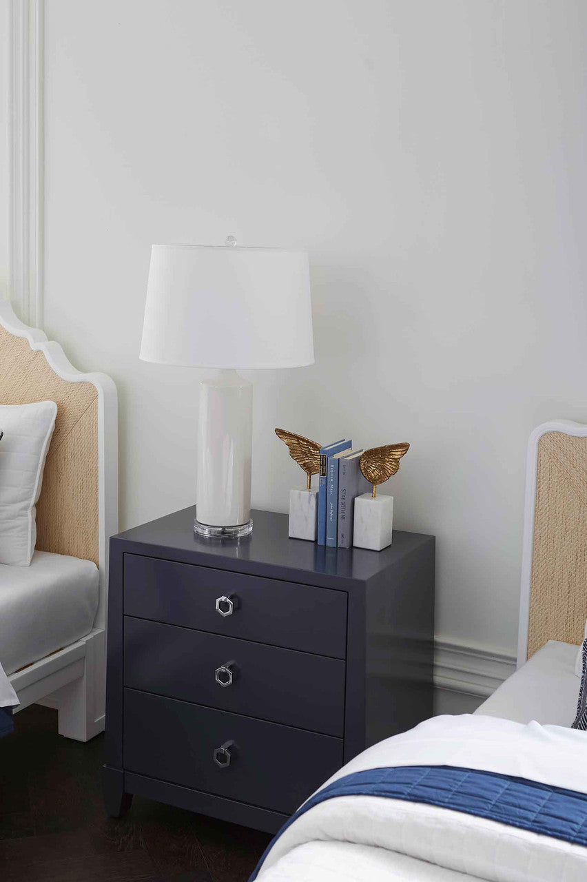 Villa & House Conniston Lamp with Shade 17-inch White Linen, with Nickel, White Cloud