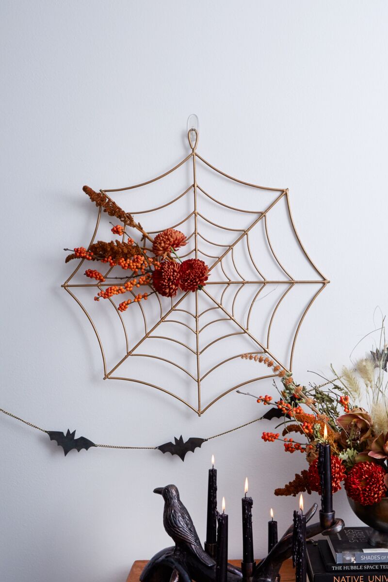 Design Shop Cobweb Hanger 24"x 25.75", Set of 4