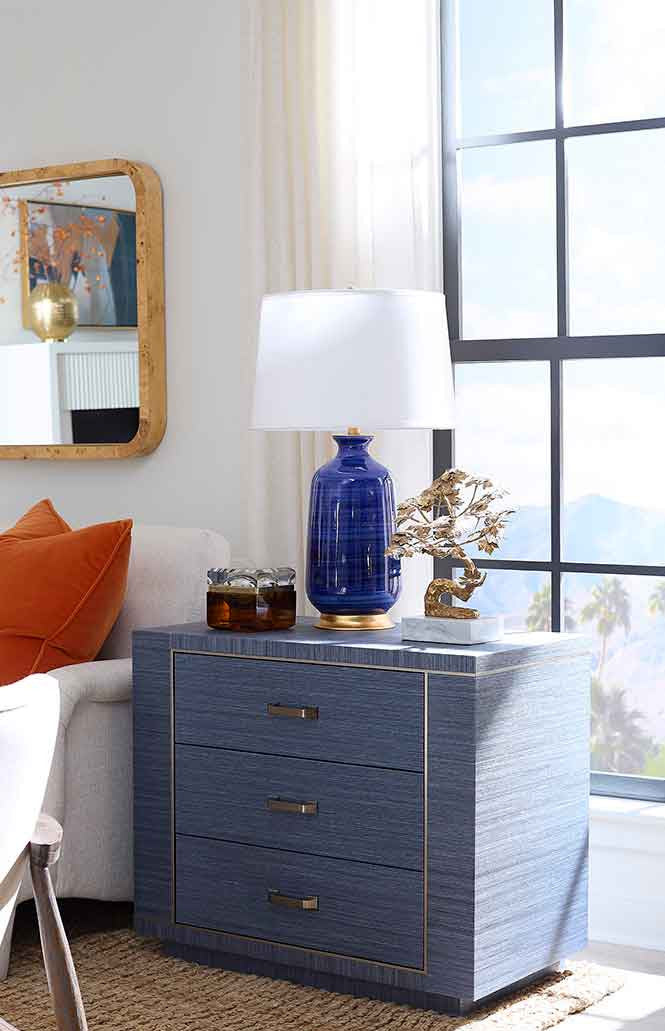 Villa & House Carolyn Lamp with Shade 17-inch White Linen, with Gold, Royal Blue