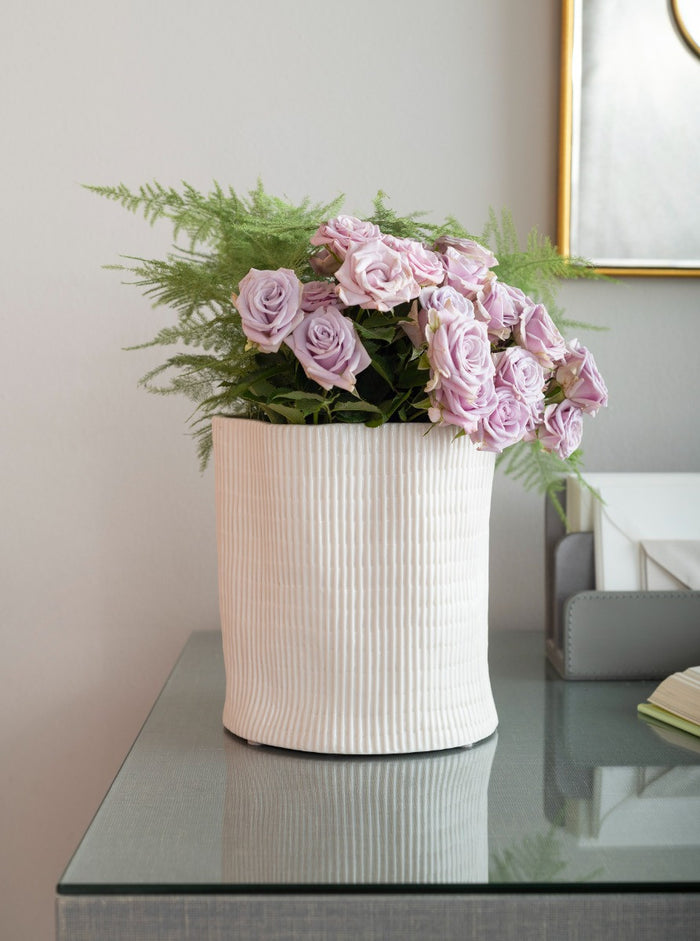 Villa & House Corum Cache Pot, Blanc de Chine