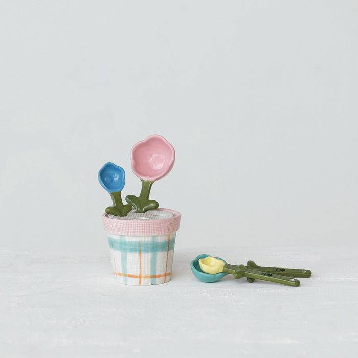 Design Shop Hand-Painted Stoneware Measuring Spoons w/ Pot Holder, Set of 5