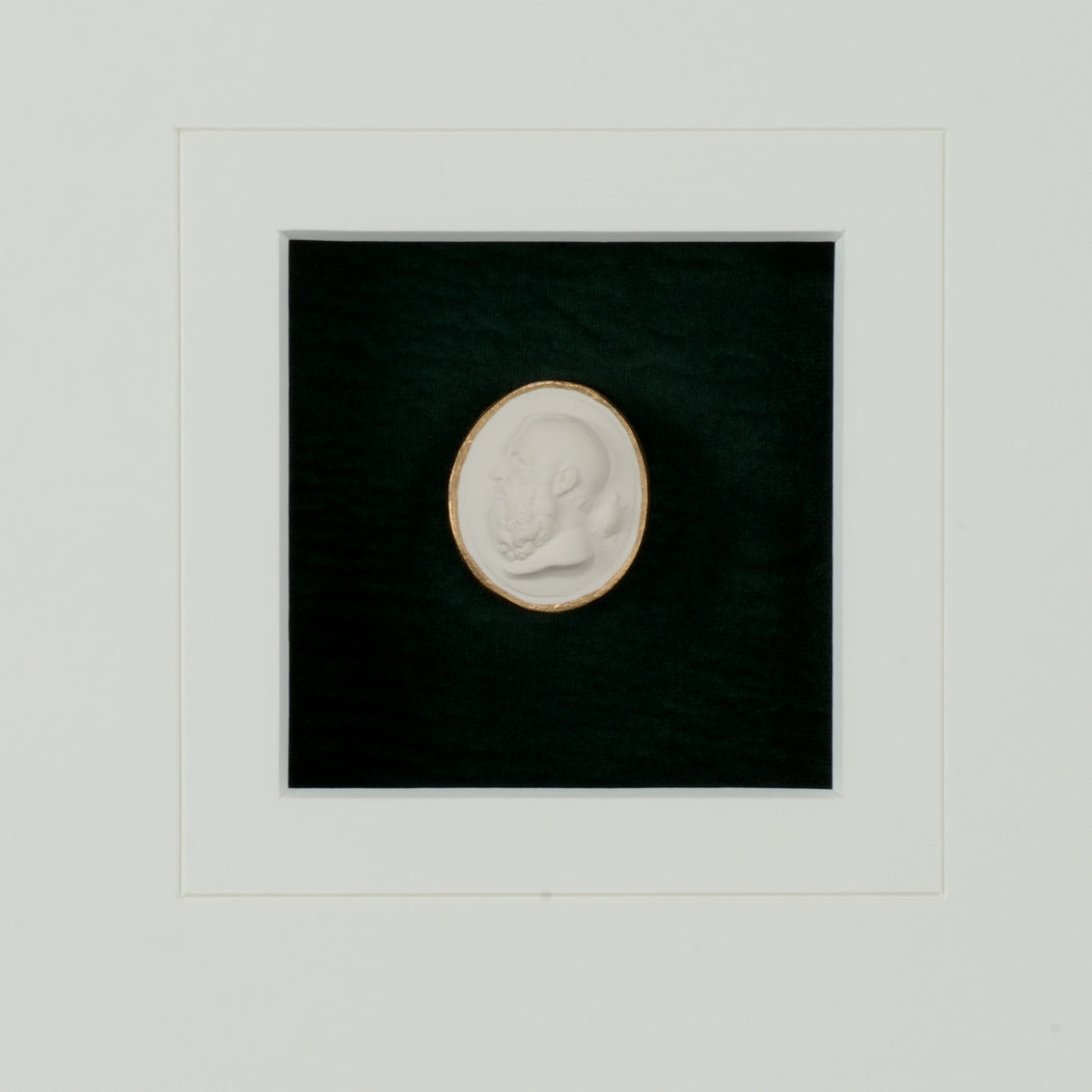 Chelsea House Intaglio In Gold V