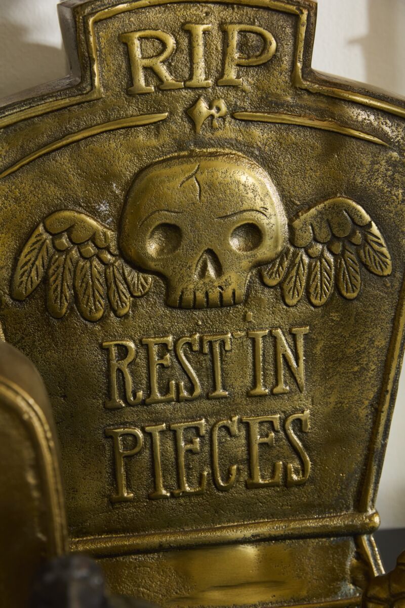Design Shop Duelo Tombstone 13.5"x 2.5"x 17.5"