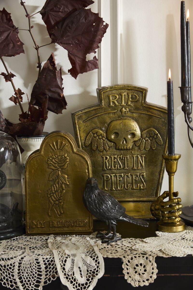 Design Shop Duelo Tombstone 13.5"x 2.5"x 17.5"