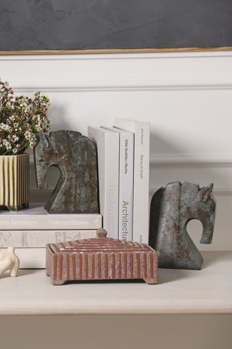 Design Shop Equina Bookend Set of 2 - 10.75"x 5"x 7"