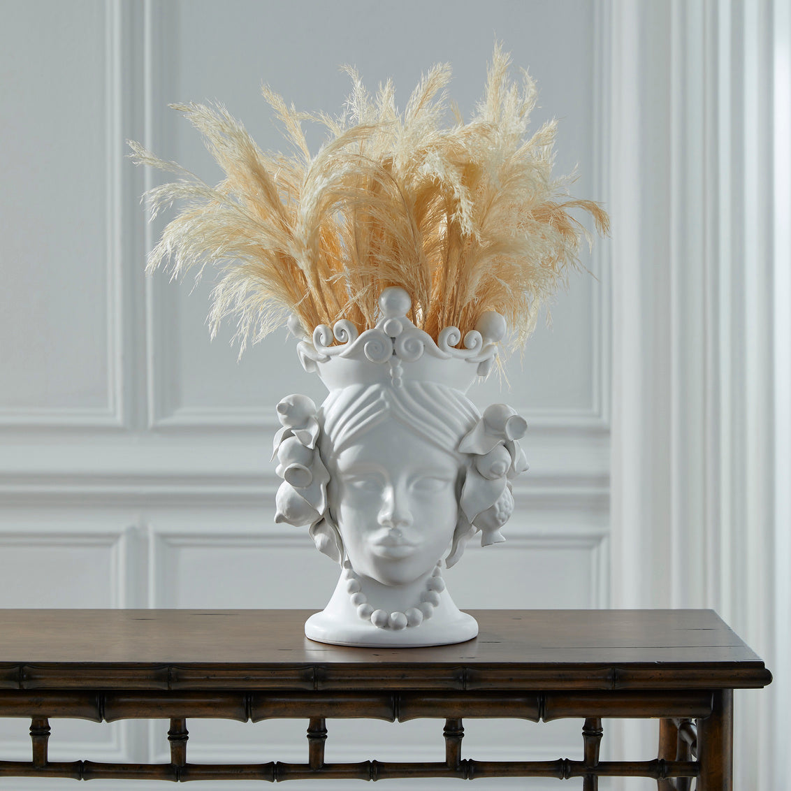 Chelsea House Elisabetta Female Head