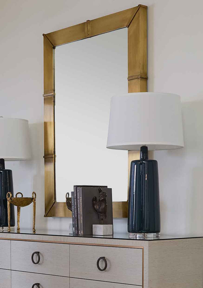 Villa & House Hands Statue (Pair), Bronze