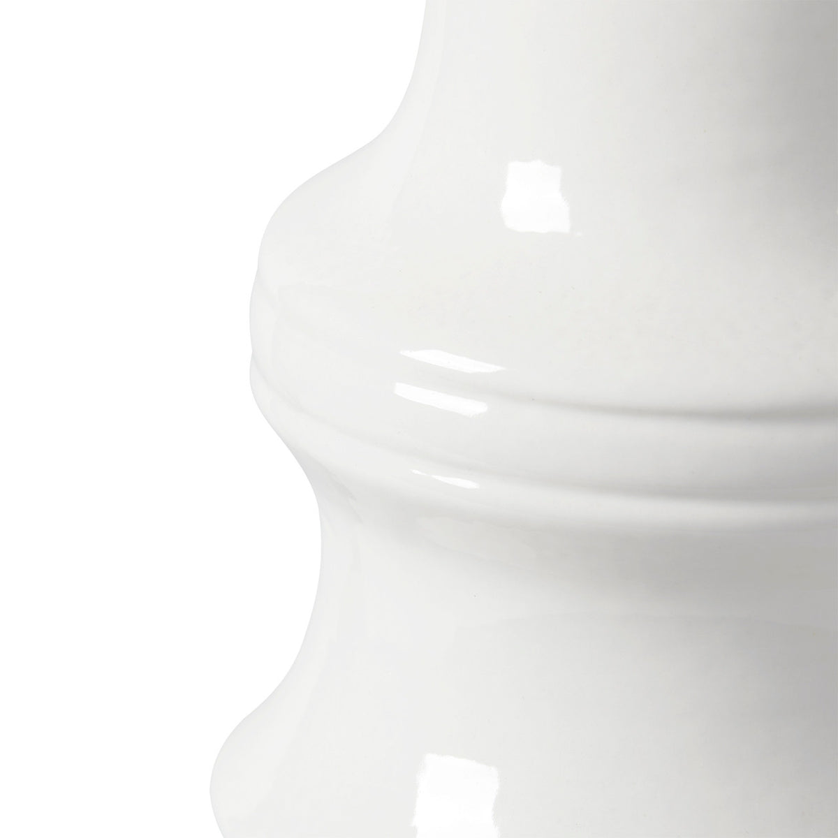 Villa & House Jesse Lamp with Shade 16-inch White Linen, with Gold, Cloud Nine