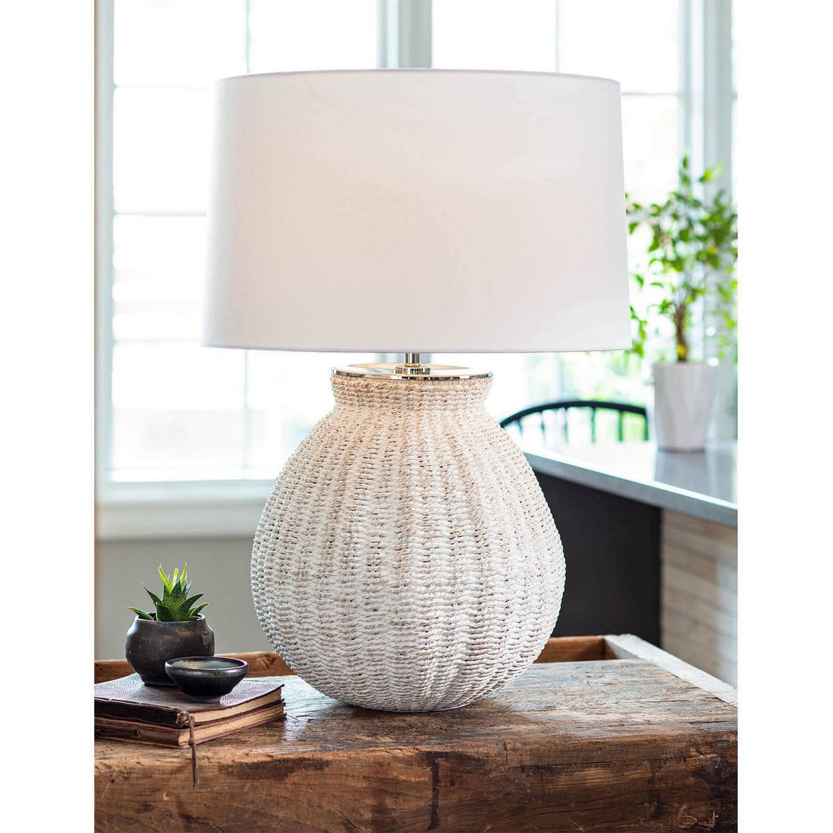 Regina Andrew - 13-1414 - One Light Table Lamp - Hobi - White