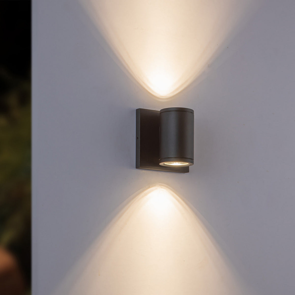 Kuzco Lighting - EW262204-BK - LED Outdoor Wall Sconce - Nordic - Black