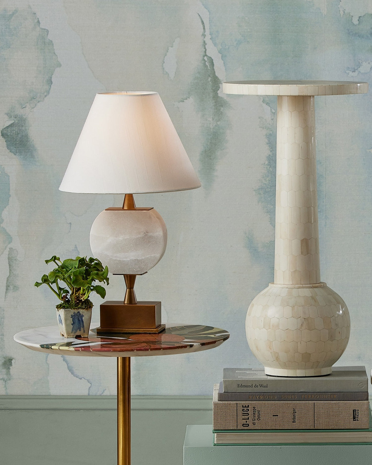 Currey and Company - 6700-0022 - LED Table Lamp - Meandro - White/Antique Brass
