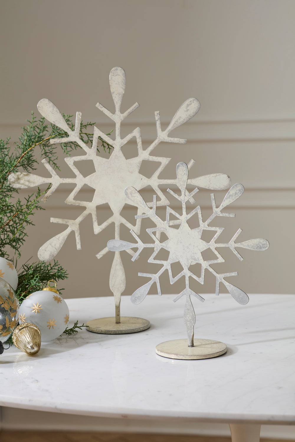 Design Shop Moonlit Snowflake Stand 18.25"x 5.25"x 20.75"