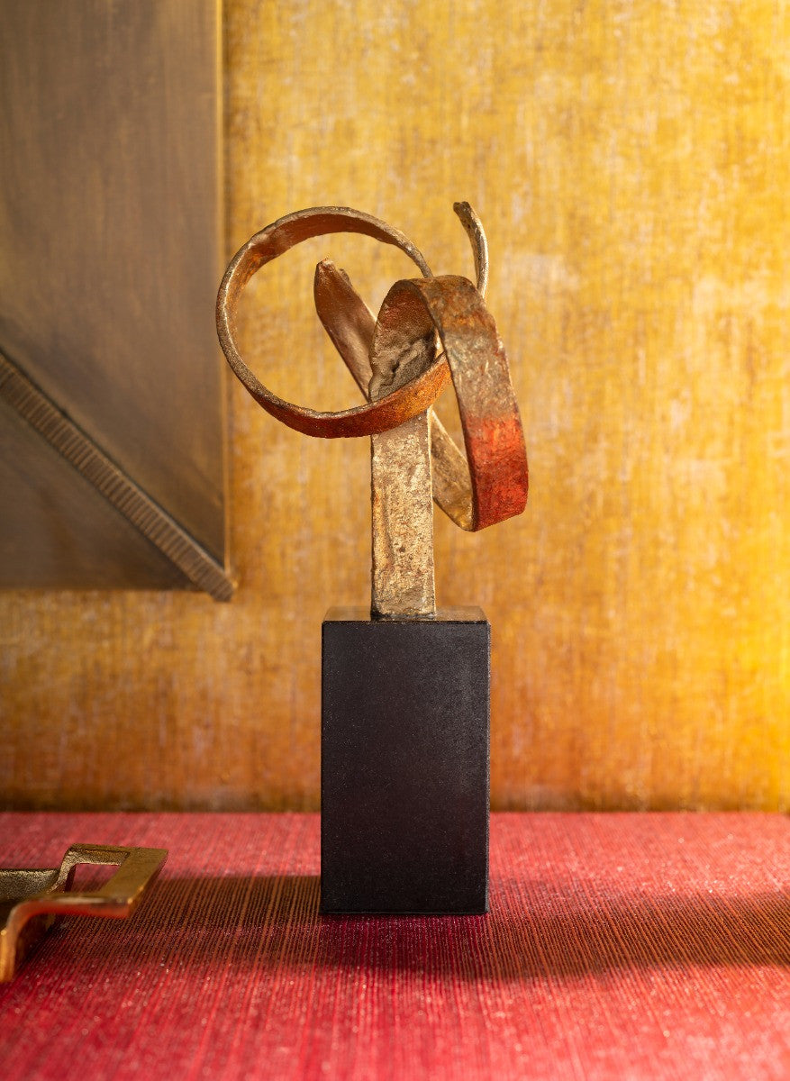 Villa & House Ribbon Statue, Gold Leaf