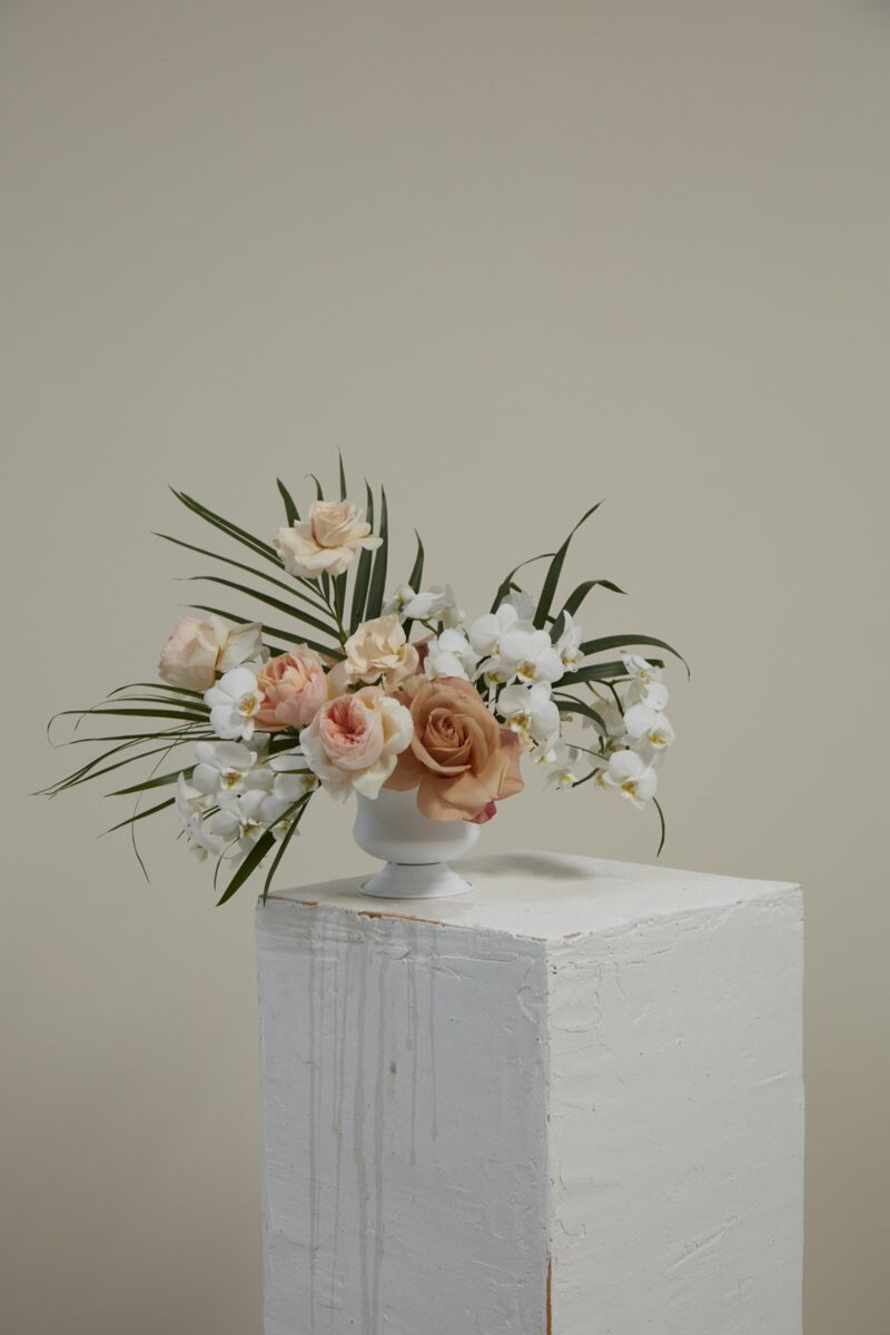Design Shop Sidney Urn 8.25"x 6.25"