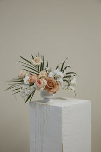 Design Shop Sidney Urn 8.25"x 6.25"