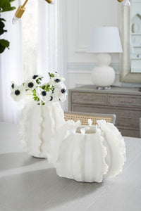 Villa & House Spring Flower Low Vase, Blanc de Chine