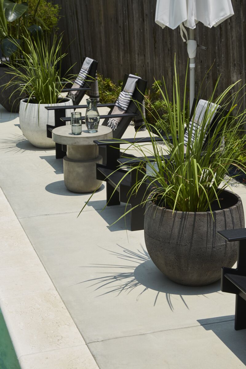 Design Shop Syros Planter 25.5"x 22.75"