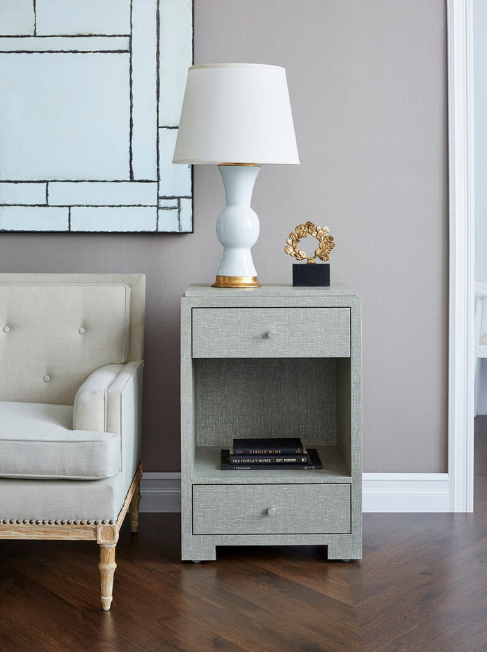 Villa & House Tao Lamp with Shade 16-inch White Linen, with Gold, White Smoke