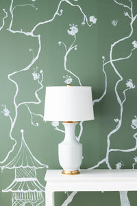 Villa & House Thalia Lamp with Shade 17-inch White Linen, with Gold, White Smoke