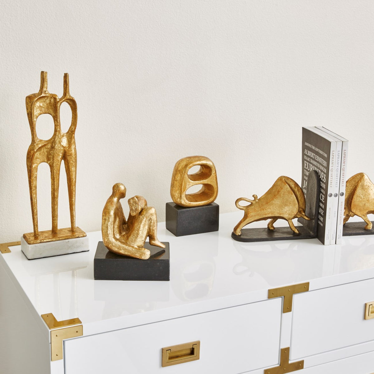 Villa & House Union Statue, Gold Leaf