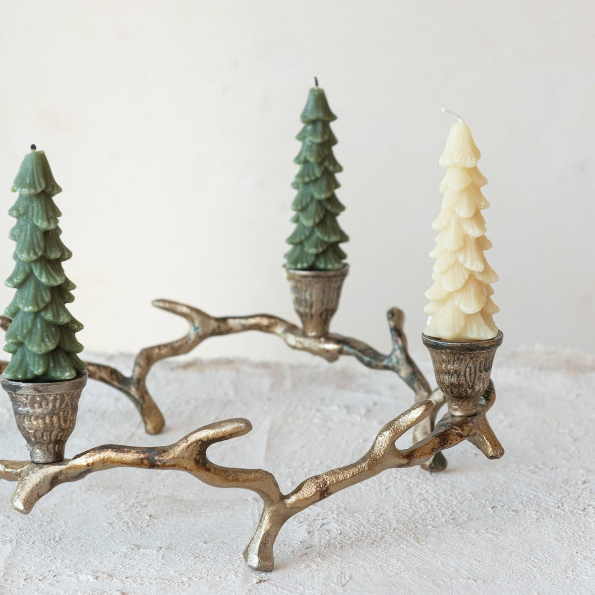 Design Shop Aluminum Wreath Advent Taper Holder, Oxidized Antique Gold Finish
